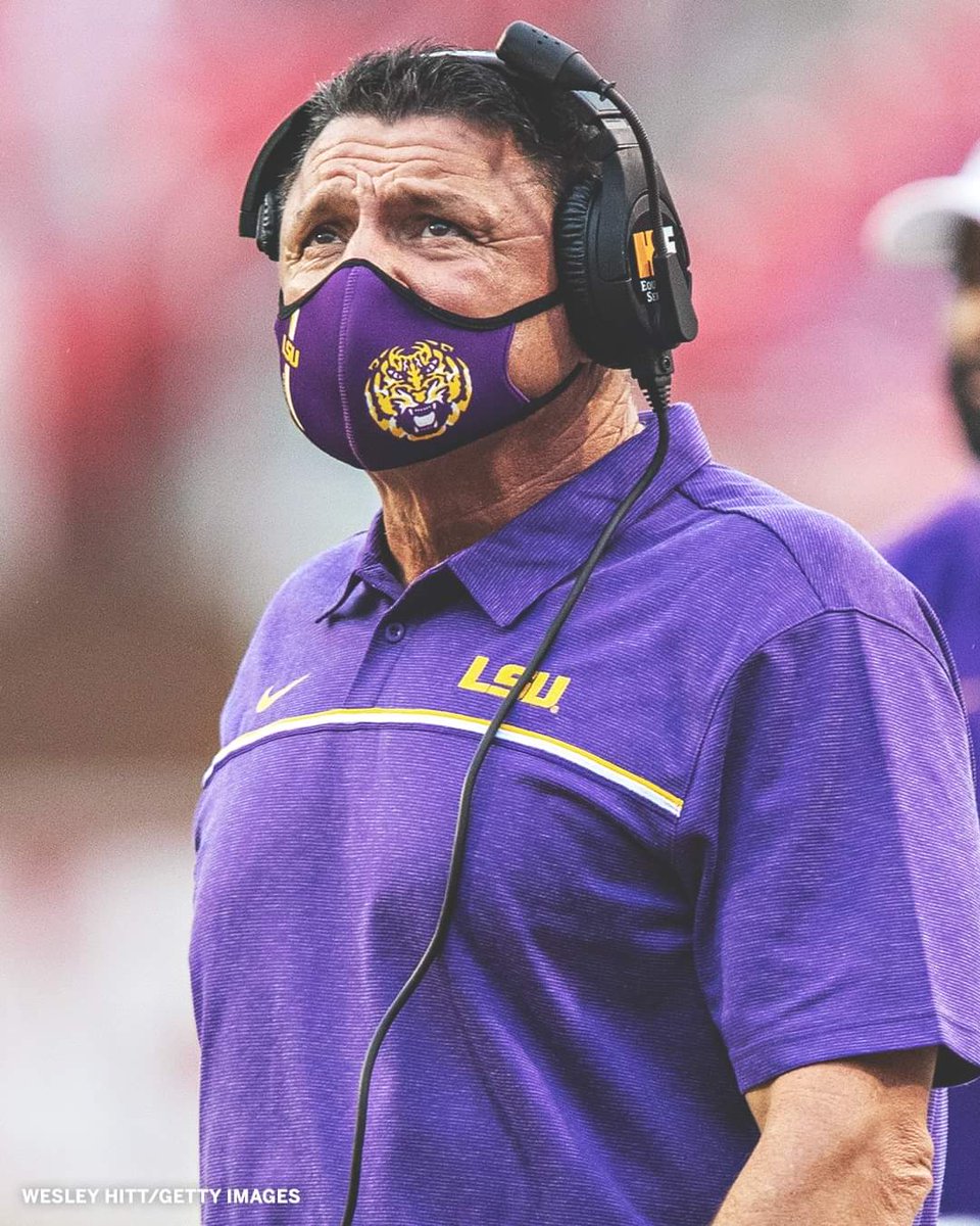 Alabama Football is a 29.5-point favorite against LSU Football this weekend.
The Tigers are the biggest underdog for a defending national champion in the past 40 seasons 😳 https://t.co/43aYE2aRMu