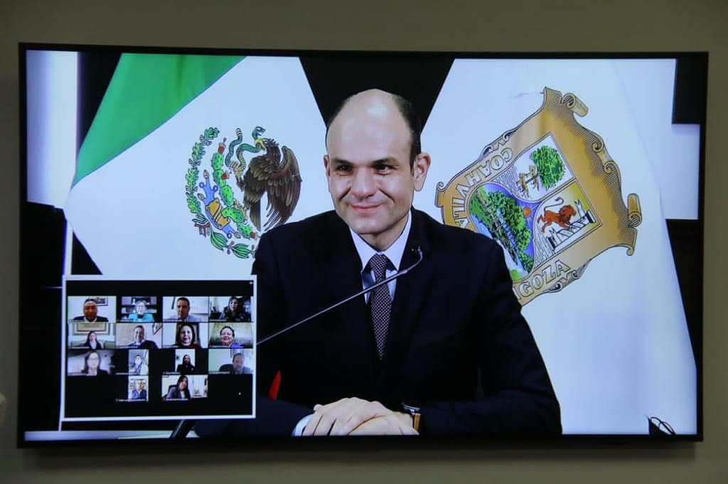 GobDeCoahuila's tweet photo. Para el Gobierno de @mrikelme la dotación de servicios básicos, como el agua potable, drenaje, saneamiento, la regularización de la tenencia de la tierra y la promoción de una vivienda digna es prioridad, destacó el titular de @sevotcoahuila, @jericoabramo, en el @CongresodeCoah https://t.co/Jf1p1RfuSr