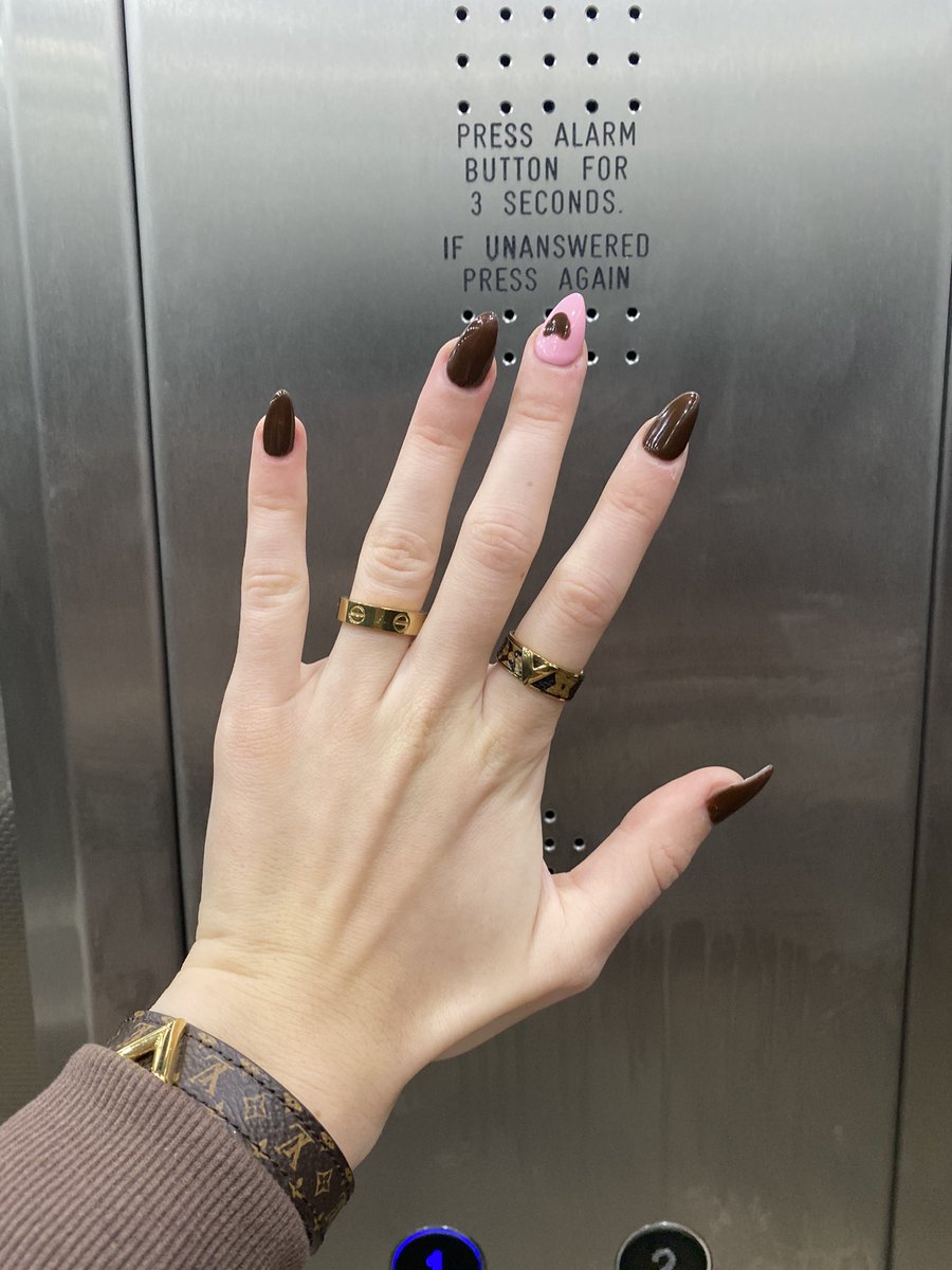 LilyGrist's tweet photo. hi just showing off my nails https://t.co/GHTvRoWLWr