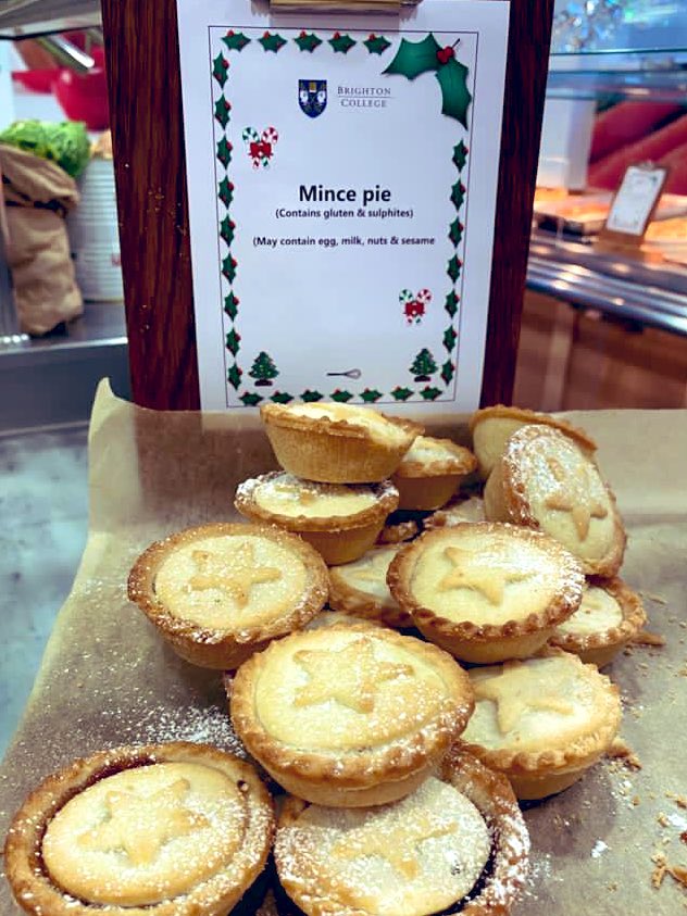 DMcgrenra's tweet photo. Christmas lunch round 2! Lots of festive cheer in all our dining areas today! 🌲🎄🥳 well done team! @ChartwellsInd @Shortie31 @KerrySt26361848 https://t.co/2jwMSKqrVb