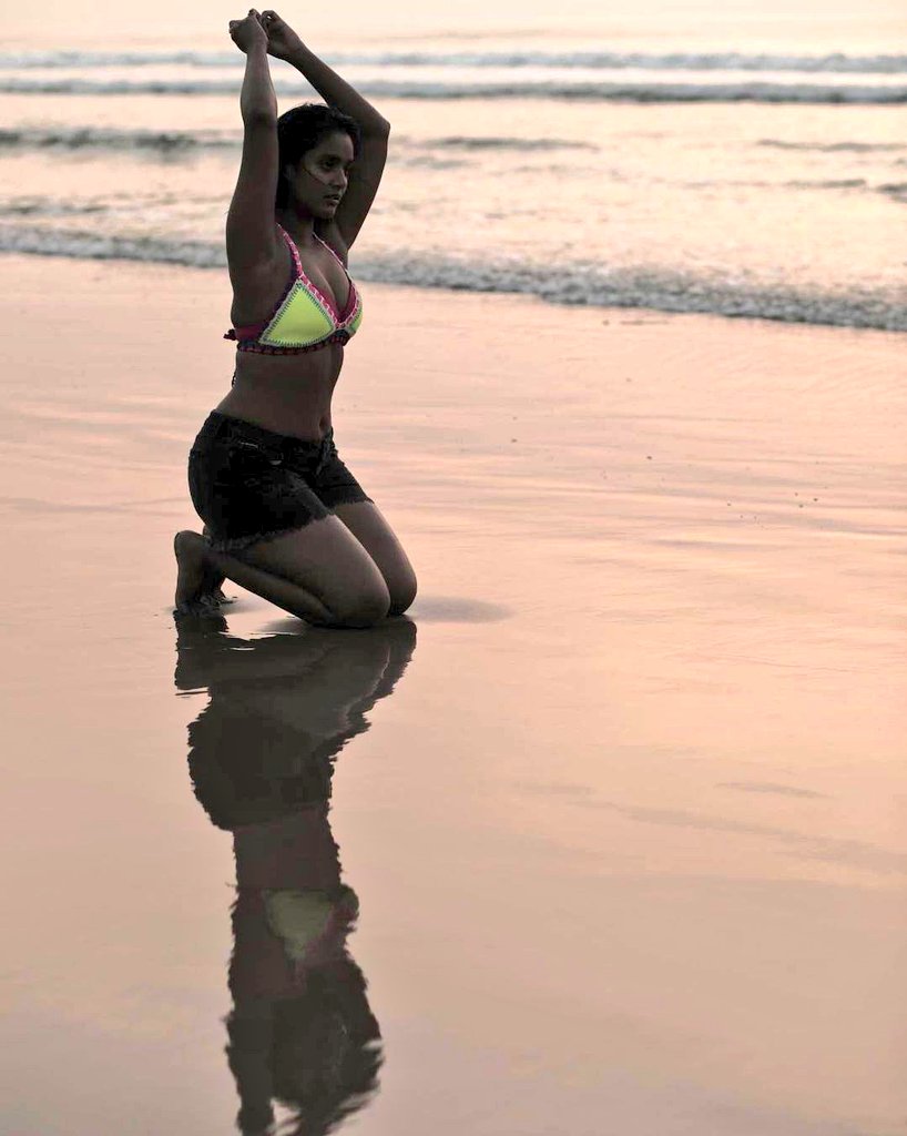  #CelebrityCyclone2029She's slowly experimenting her compatibility.. Her recent posts in beach / bikini are I am aware that many of my twitter-mates may offend me if I call her as 'Junior  #Anushka'..But, I should say She slowly deserving it.. #SoumyaShetty is the name!