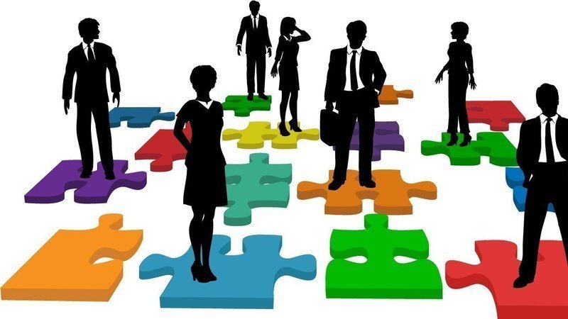 1945-Present.The colonies became independent, to date some former colonies continue to have ties with the United Kingdom. Isabel ll is recognized as head of state.