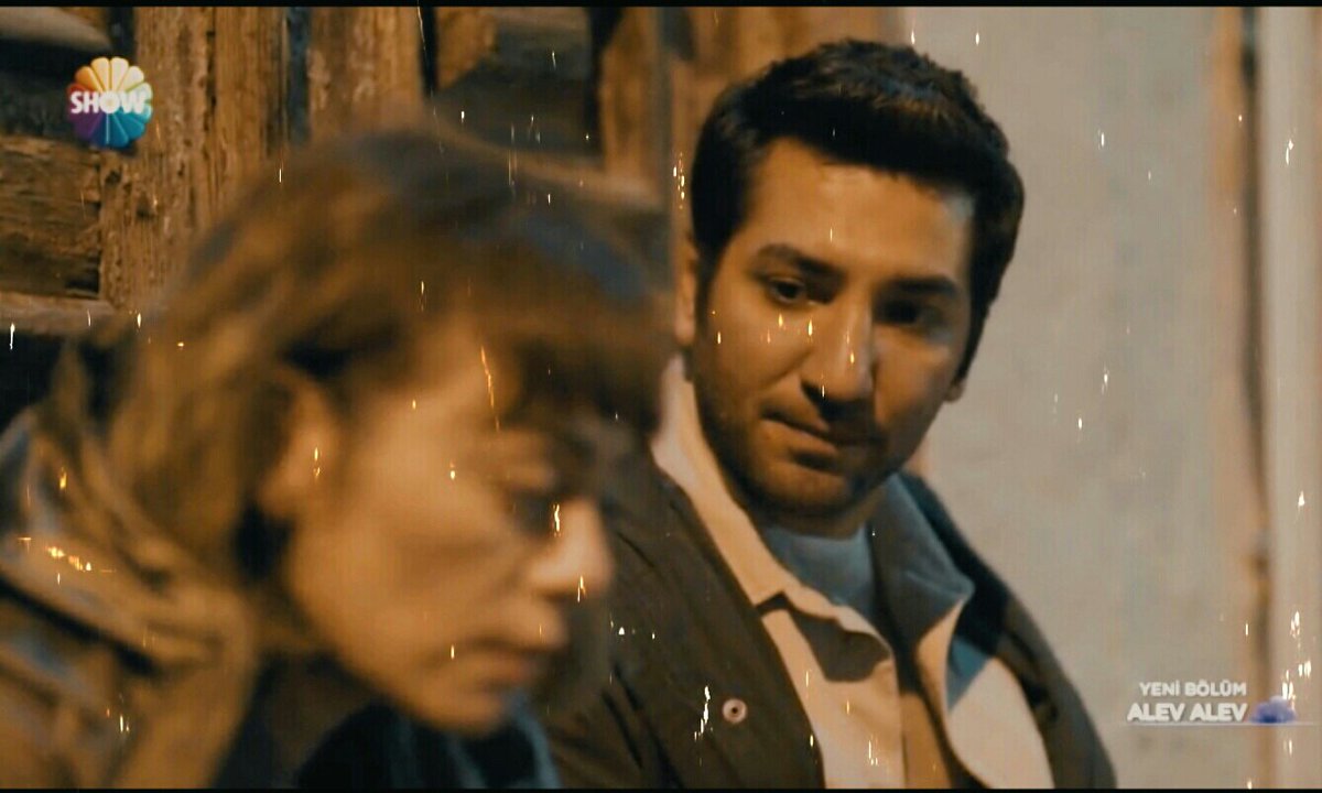 Seven sevdiğine böyle baksın , Kâfi ..🌹

#sesimiduyun #AlevAlev