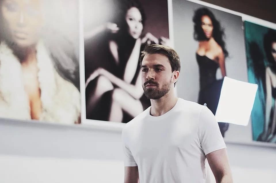 AtlFashionWeek's tweet image. #ThrowbackThursday
Shot of a #malemodel at one of our #modelcastings in 2016 at #CynthiaBailey Agency. Want to be a model? Email us at atlantafashionweek@gmail.com
.
.
.
#beauty #fashion #style #chic #glam #haute #couture #design #luxury #lifestyle #prive #moda #instafashion…