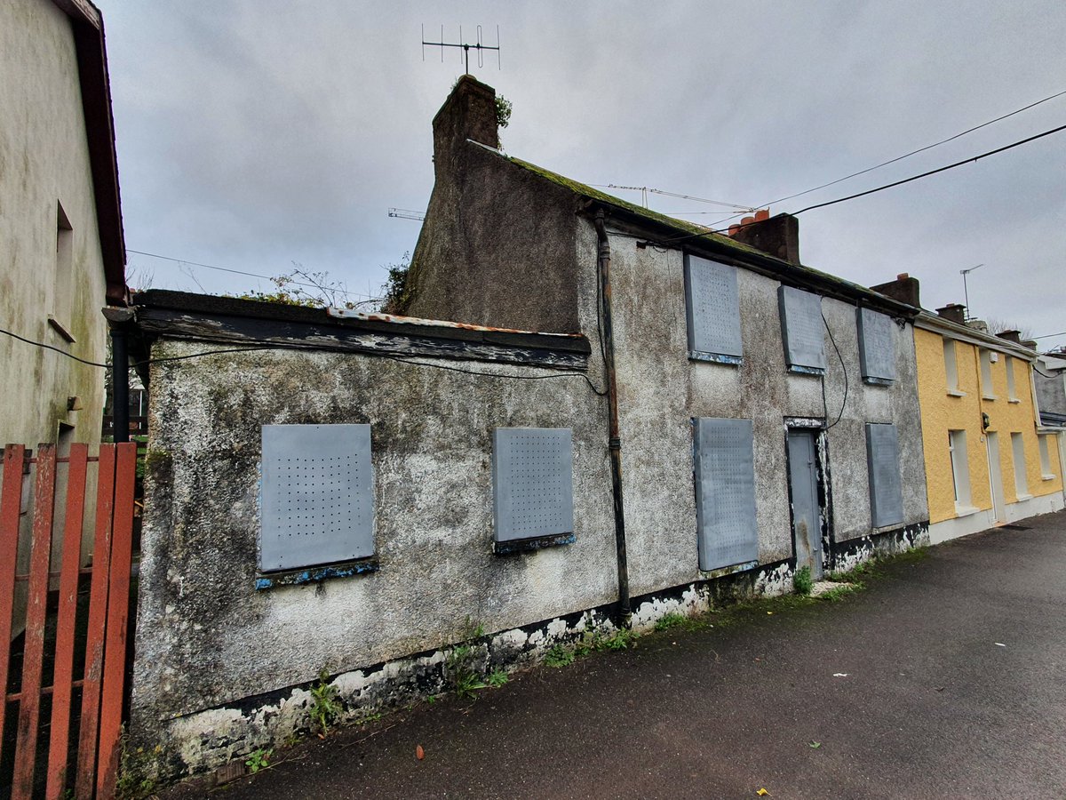 we need to rethink our relationship with property this character house should be someone's home, yet its abandoned in Cork city centre  check out its cute tiles on the doorstep No.199  #HousingForAll  #dereliction  #heritage  #regeneration  #homeless  #economy  #potential