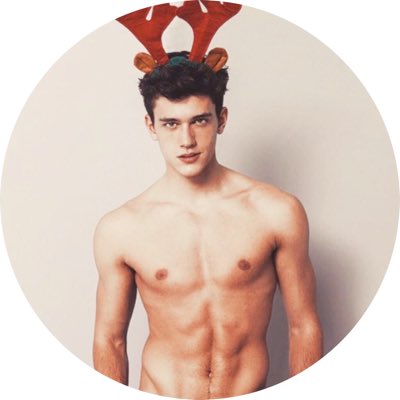 Ho, ho, holy fuck it’s cold. #NewProfilePic