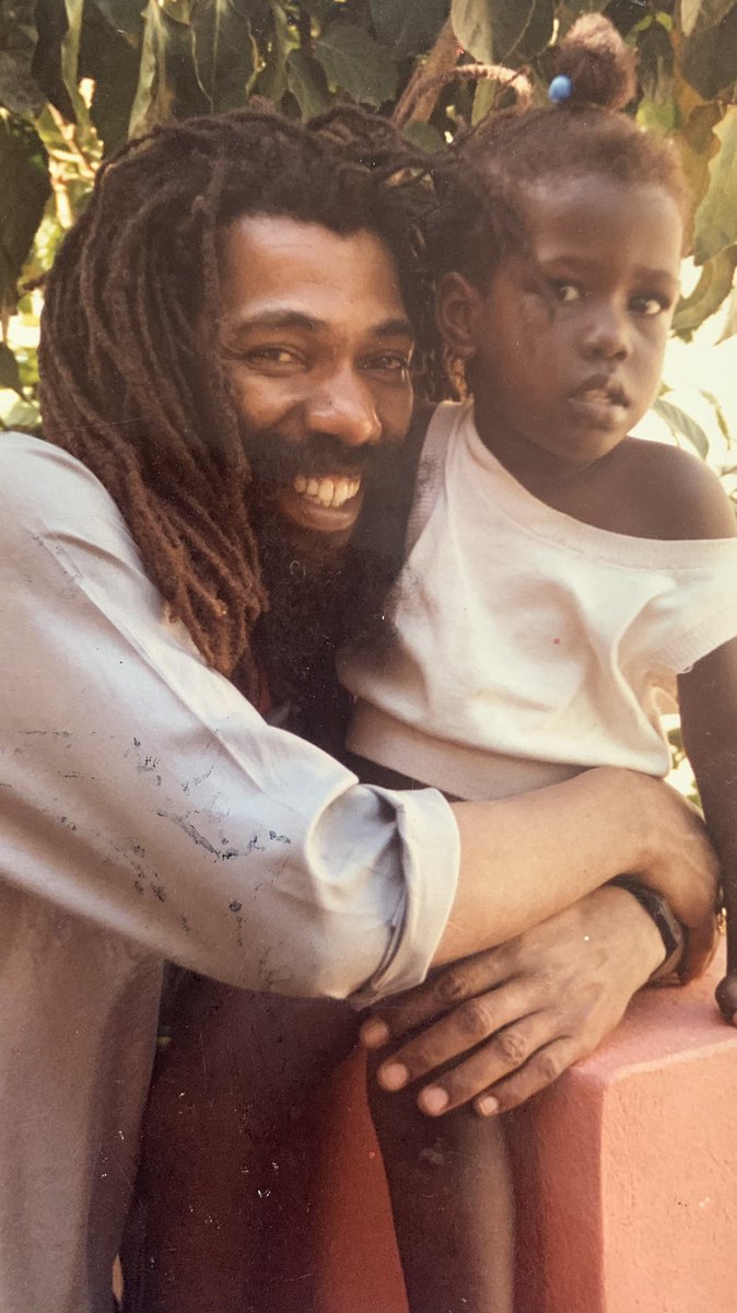 Don Carlos tweet media