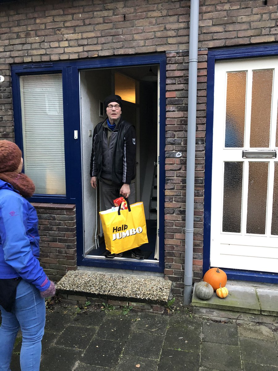 We hebben weer een aantal woningen van @Nijestee in de <a href="/Oosterparkwijk/">Oosterparkwijk</a> verbeterd! De woningen staan er weer mooi en goed geïsoleerd bij. Alle bewoners bedankt voor de medewerking en we wensen jullie, ook namens  <a href="/Nijhuis_Bouw/">Nijhuis Bouw B.V.</a>, veel woonplezier! <a href="/JumboSupermarkt/">Jumbo Supermarkten</a> ook bedankt!