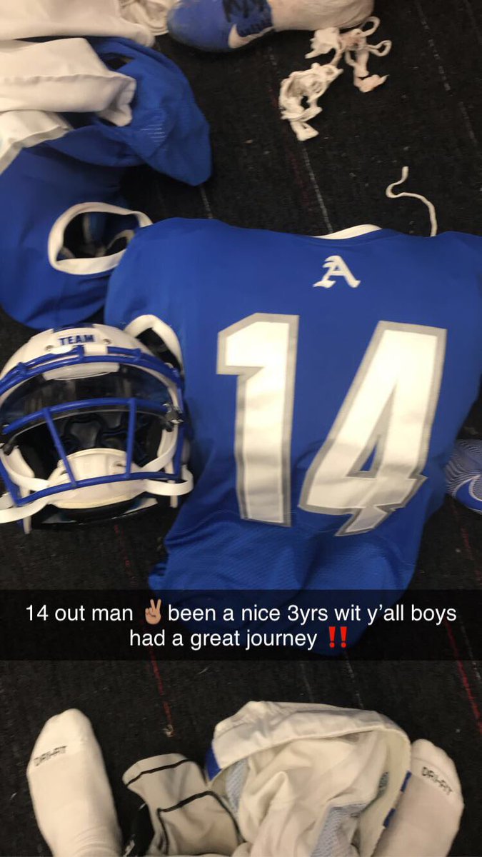 Been a awesome 3yrs of playing auburn high football I learned so much about how to become closer to my teammates and become a brotherhood‼️ and I wanna thank @abwinegarden for a being a great coach and giving me the opportunity to be able to play and making me a better player🙏🏽 https://t.co/8t3itby2MJ