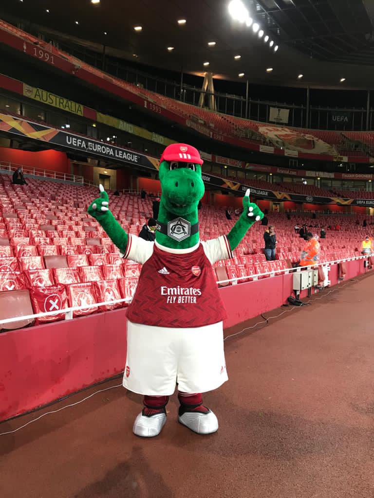 Hello Gunners 👋 Give me a wave if you’re at tonight’s game or let me know where you’re watching from in the comments 👇