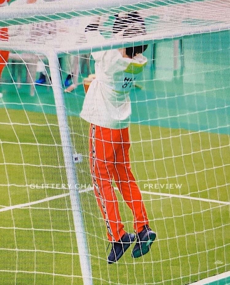 chan running in tiny to give his friend a hug 