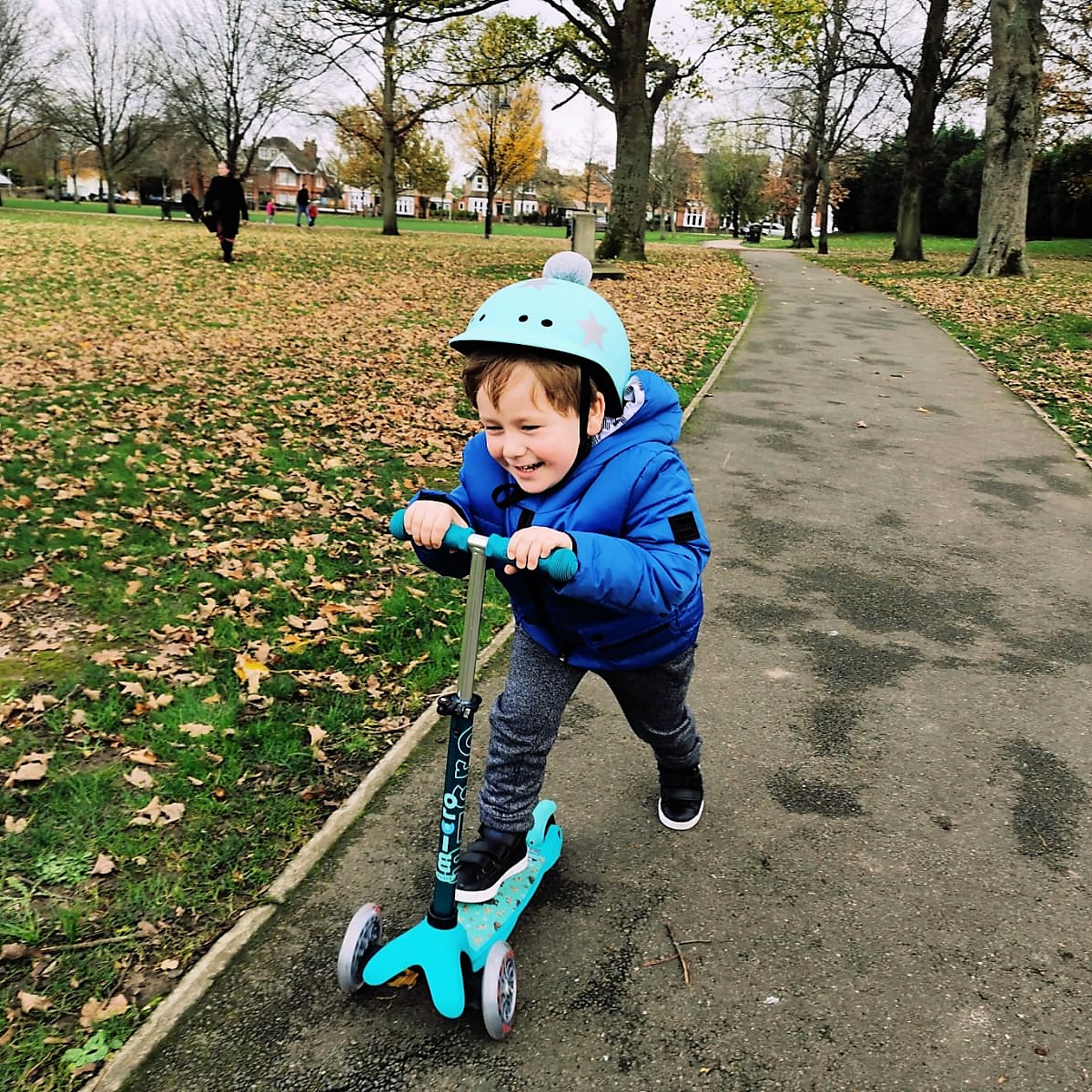 🛴Christmas Giveaway Glowing🛴
To enter RT & FOLLOW FrenchieMummy & @microscooters
https://t.co/WuSKtsgO6B
#microscooters #madeforadventure
#win #freebies giveaway #contest https://t.co/ZKOE0wBxE8