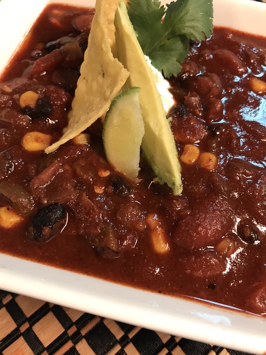 Chef_VNell's tweet photo. Vegetable Chili #chefvnell #cheflife #chefsofinstagram #foodnetwork #greatfood #neworleansoriginal #neworleansown #productofneworleans #creolefusion #creolefood #chefworld #truecooks #foodnetworkmagazine#jamesbeard #chefstable#ironchef#chefsroll#chefstalk #chiliseason https://t.co/XfYxz8RXnd