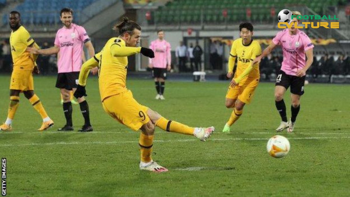 FootballCVLTURE's tweet photo. Despite conceding a late goal, Spurs proceed to next round after drawing 3-3 with LASK. #LASKTOT #UEL
No doubt Jose will be making defensive changes ahead of the #NLD. 😬 https://t.co/A8JdKKND6s