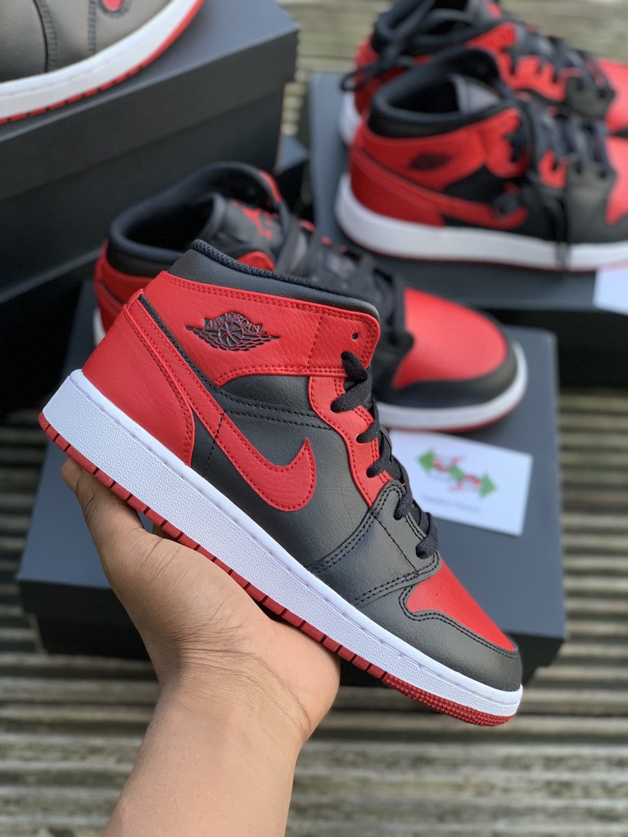 SourcedEire's tweet photo. Jordan 1 Mid “Banned” is now available 🏎 🏁

Size: UK4, UK5.5, UK6, UK7.5, UK8, UK9 📏

All other sizes are available upon request 📨

Make sure to follow our Instagram for more stock updates!! https://t.co/FAGtFhMSu9