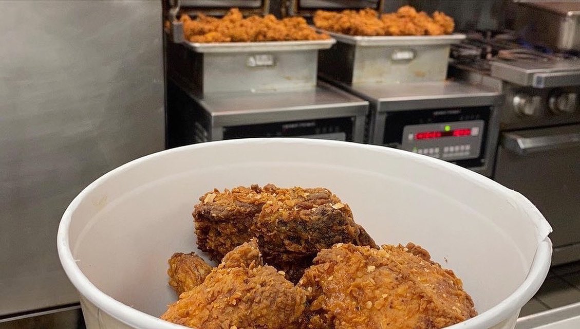 ToutantBuffalo's tweet photo. Toutant2Geaux is LIVE tonight, tomorrow and Saturday night! 4pm-9pm with ordering up until an hour before your pickup! We got smoked brisket, hot biscuits, our cocktails, MawMaw’s Gumbo, and these Fried Chicken buckets!  Come and get it! #toutant  #2geaux #smallbusiness #downtown https://t.co/YHOjaMvZNM