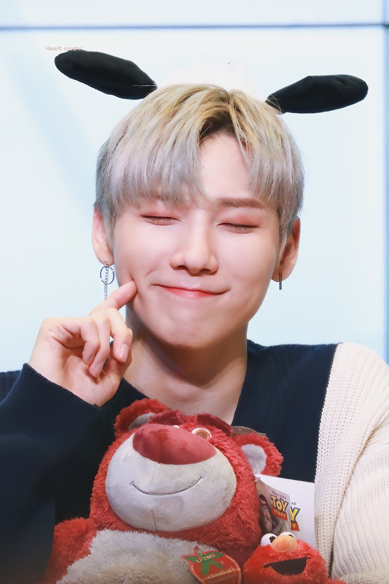 Thread to get to know Jeon Woong from AB6IX and why he deserves the whole wide world ,,,