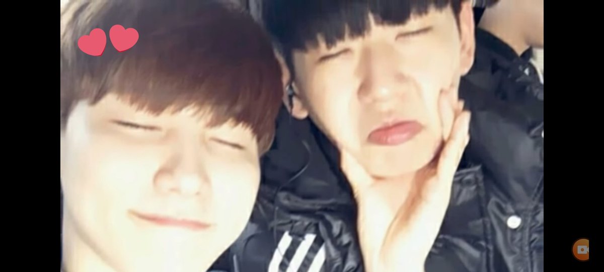 - he is also a member of the fanmade group the silver boys so he is close friends with treasure's doyoung, hyunsuk, junkyu, yedam and jihoon, CIX's Seunghun and BX and pdx101 trainee Lee Midam