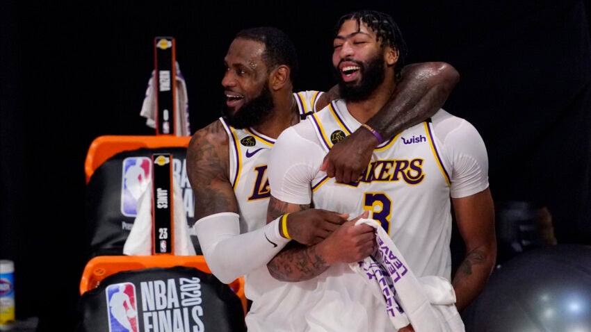 Anthony Davis inking 5-year deal to return to Lakers https://t.co/umtIrGefbt https://t.co/1mz1sfCq0d