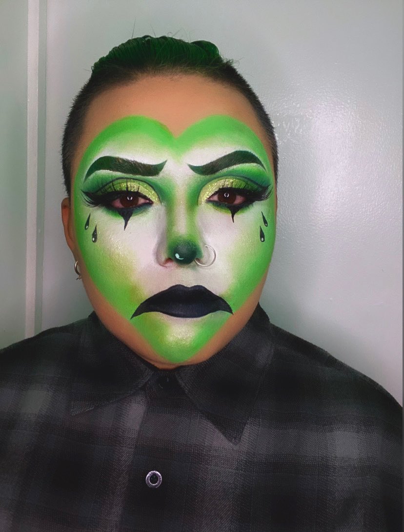 papimaryjoe's tweet photo. $AD CL0WN HoURzz
Makeup by : @juicyrockerfoo 

#sadclown #heartface #vintageclown #greenclown #greenmakeup #freelancemakeupartistsandiego #sdfreelance #freelancesandiego #promakeupartist #mua #promua #makeupartists #sandiego #sandiegomakeupartist #sandiegoartist https://t.co/SIkIl8nHSL