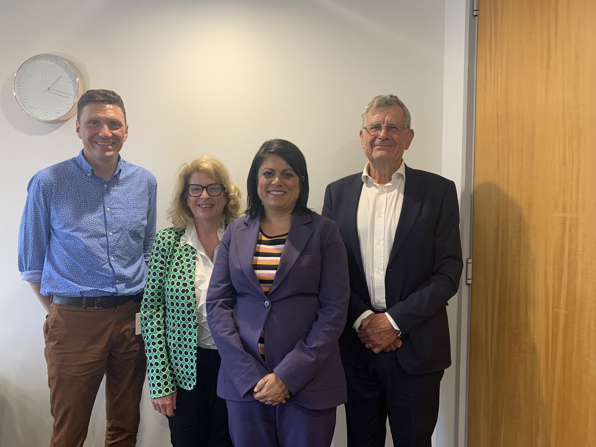 ASH met with Assoc Health Minister <a href="/drayeshaverrall/">Ayesha Verrall</a> today.  Looking forward to helping this fabulous minister get NZ to smokefree 2025!  <a href="/bjy_NZ/">Ben Youdan</a> #smokefree #smokefree2025 #ASHmakesadifference