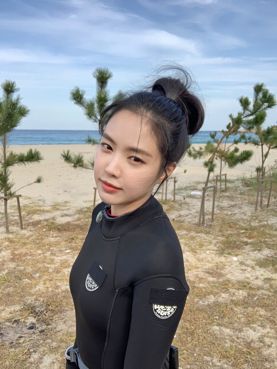 Apink_2011's tweet photo. [#에이핑크]
오늘 밤 9시에 낭니의 갬성캠핑🏕️이
#JTBC 에서 방송됩니다👏
낭니와 함께 같이 캠핑 떠나고 싶은
사람들은 오늘 밤 본방사수📺 잊지 마세요!
좀 이따 만나요💕

#Apink #손나은 #나은
#갬성캠핑 https://t.co/u6qwnsyJbj