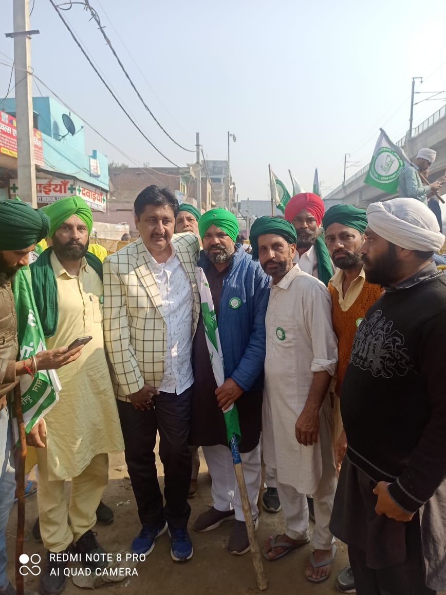 JassaSi14155720's tweet photo. #farmingprotest #SupportFarmersProtest #gobackadaniambani
ਸਾਰੇ ਪੰਜਾਬੀ ਸਿਤਾਰਿਆਂ ਦਾ ਬਹੁਤ ਬਹੁਤ ਧੰਨਵਾਦ ਜਿਹੜੇ ਕਿਸਾਨਾਂ ਦਾ ਸਾਥ ਦੇ ਰਹੇ ਹਨ,,, https://t.co/bDQ1Yn6c5W