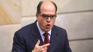El comisionado de Relaciones Exteriores, Julio Borges, alertó al secretario general de la Organización de los Estados Americanos, Luis Almagro, sobres las acciones contra venezolanos por parte del gobierno de Trinitario que viola los principios de Derecho Internacional.
#03DIC https://t.co/t6s2euquvC