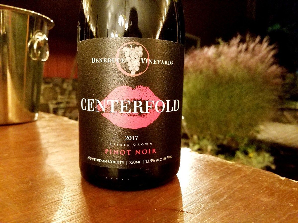 Wine Casual tweet media