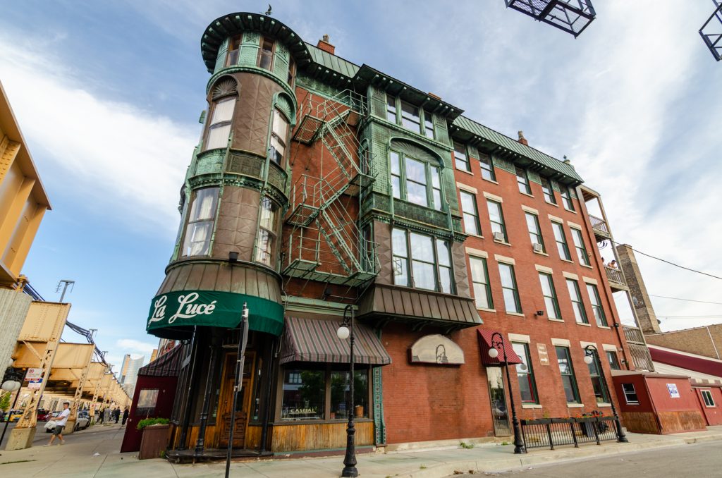 Sad news in Chicago today. One of the surviving examples of Queen Anne Victorian architecture could be torn down after a fresh demolition permit was prematurely granted on November 30, 2020 
bit.ly/3qtlreb