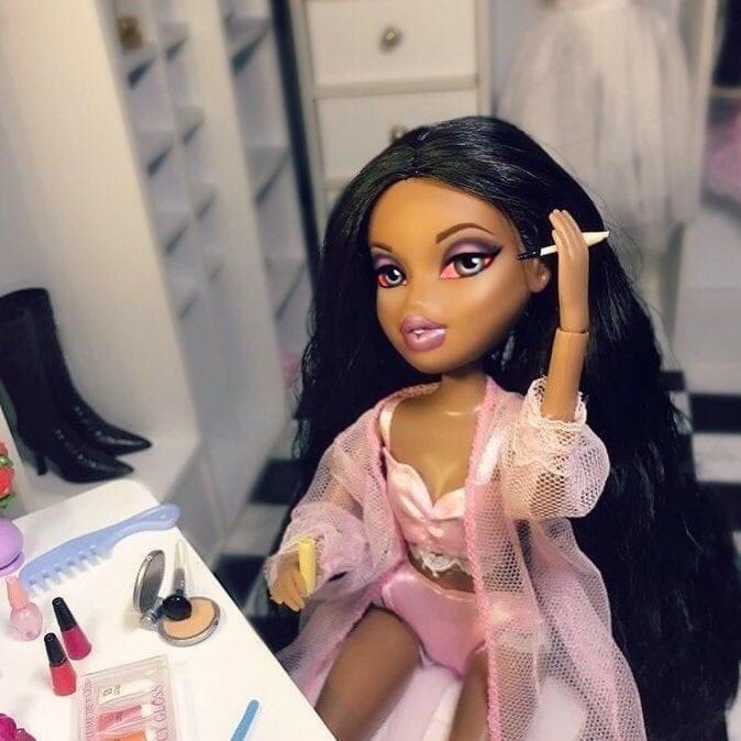 melanatedho's tweet photo. Me admiring how pretty I am in da mirror high af https://t.co/3QWqApvJPX