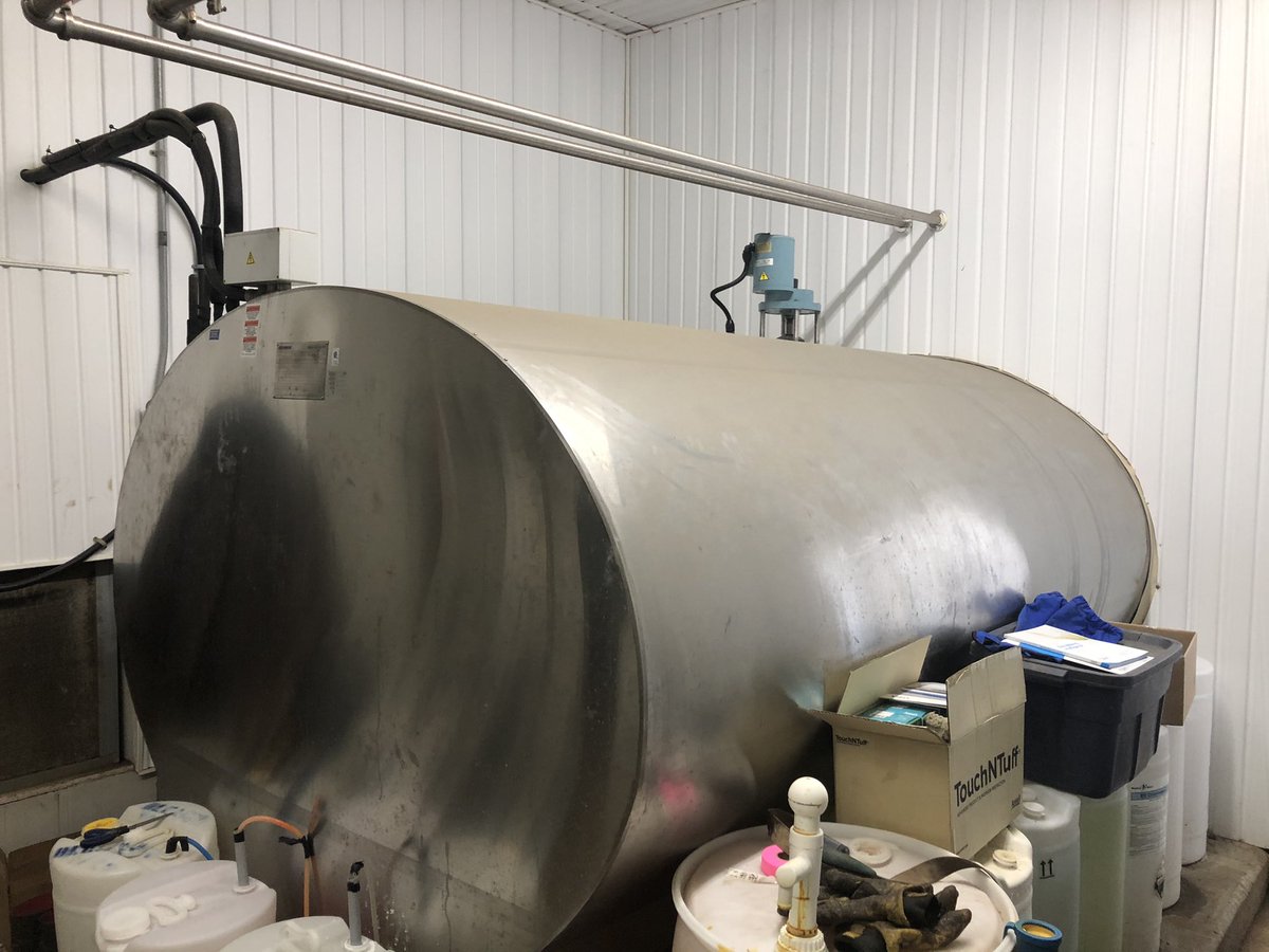GagelmansDieter's tweet photo. Mueller bulk tank for sale 2000 Gallon, build 2010 comes with or without compressor and sentry 3 wash and chemical pumps. 21 500 OBO. DM for more info. Sharing is appreciated, buying is even better. https://t.co/b3e8xGz06l