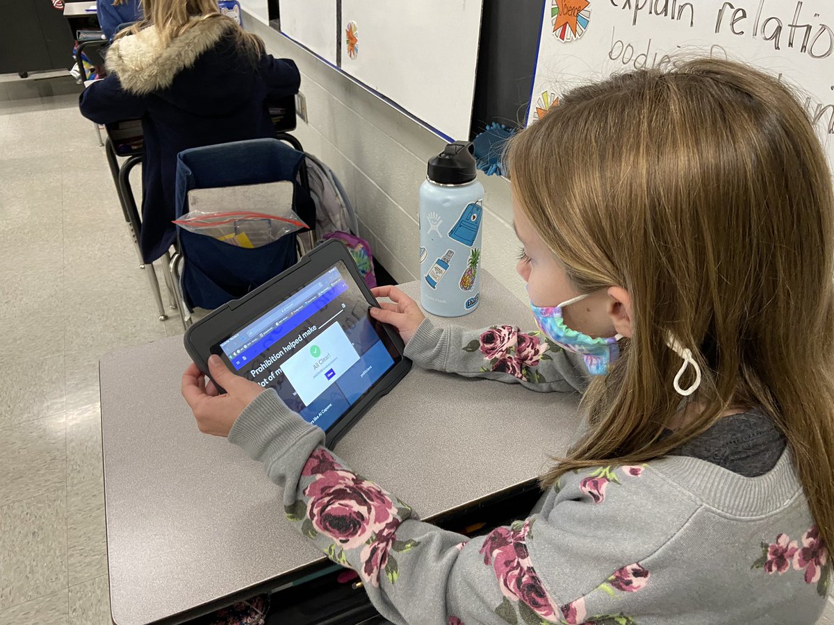 jtalbot516's tweet photo. The new #gimkit mode is so much fun! #taratechmas @TaraOaks_ES #tigerstrong https://t.co/452sucX6UV