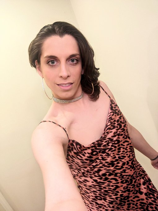 I really need to step up my selfie game 😅 https://t.co/5OtXQUnghL<a href="/tag/throwbackthursday"class="tags"><span>#throwbackthursday</span></a>