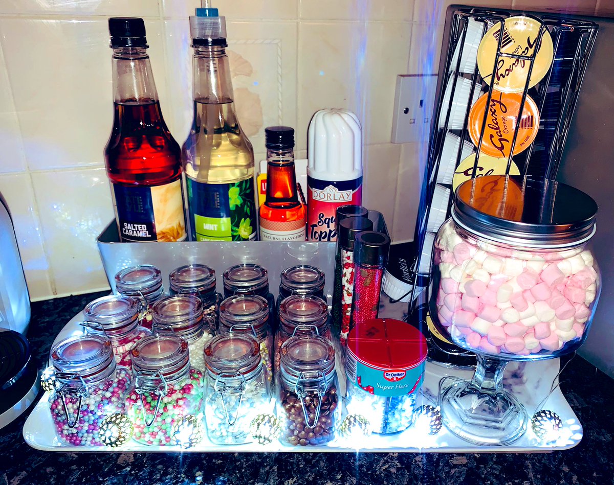 NannaOnTheRun07's tweet image. Very relaxed 4 miles for #RU2C   Just what was needed after a 4 year olds birthday party! 🤪 Now for a lovely hot chocolate from our #HotChocolateBar and steamy bath 🥰 #RU2Celfish #Run 3  @runr_uk @UKRunChat @absolute360 @runup2christmas @AWRunFitness 🎄💜