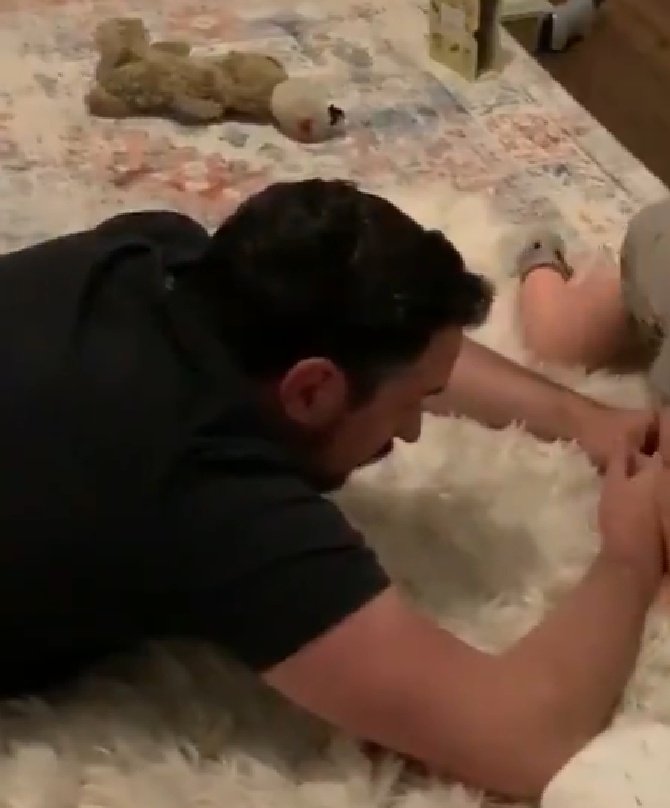 travis as omar; a happy thread