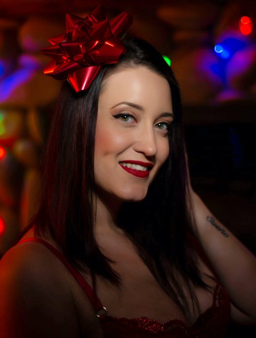 🎄Ho Ho Hoe🎄 https://t.co/wJKcPS35HY<a href="/tag/bunnyranch"class="tags"><span>#bunnyranch</span></a><a href="/tag/sexworkisrealwork"class="tags"><span>#sexworkisrealwork</span></a>