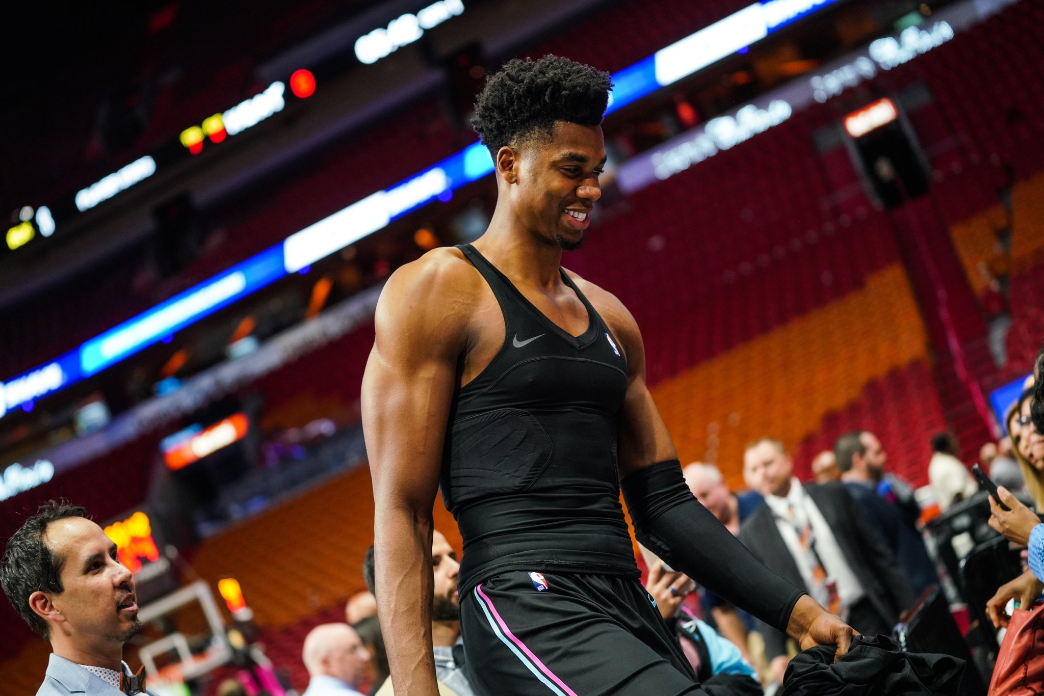 [情報] Whiteside：對於去爭冠隊伍沾光不感興趣