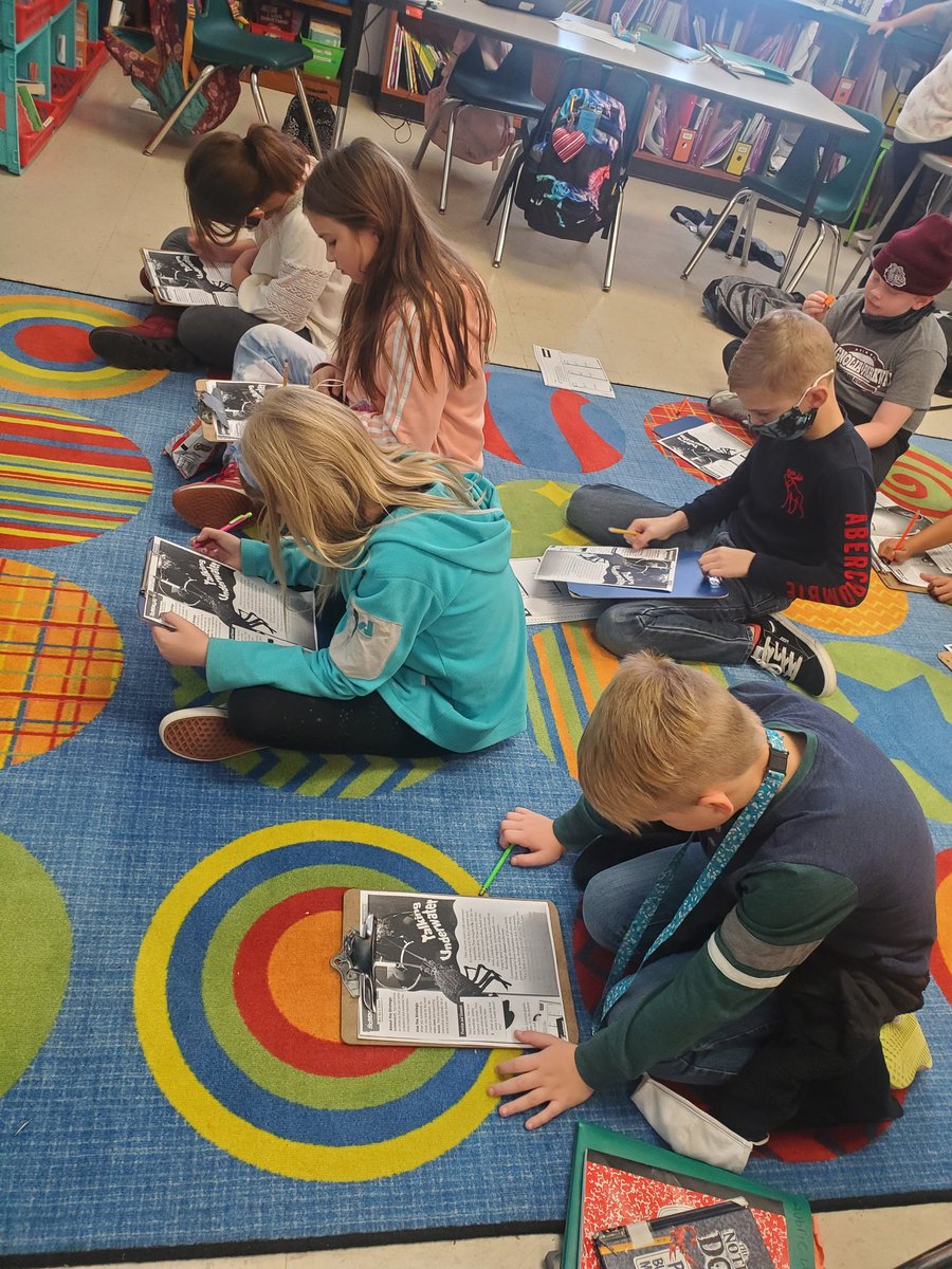 Jbeckman8313's tweet photo. Great day in 3rd grade, students working hard exploring nonfiction text and analyzing the text structure and text features within our text. #mpesleadstheway https://t.co/dsq3NY17GK