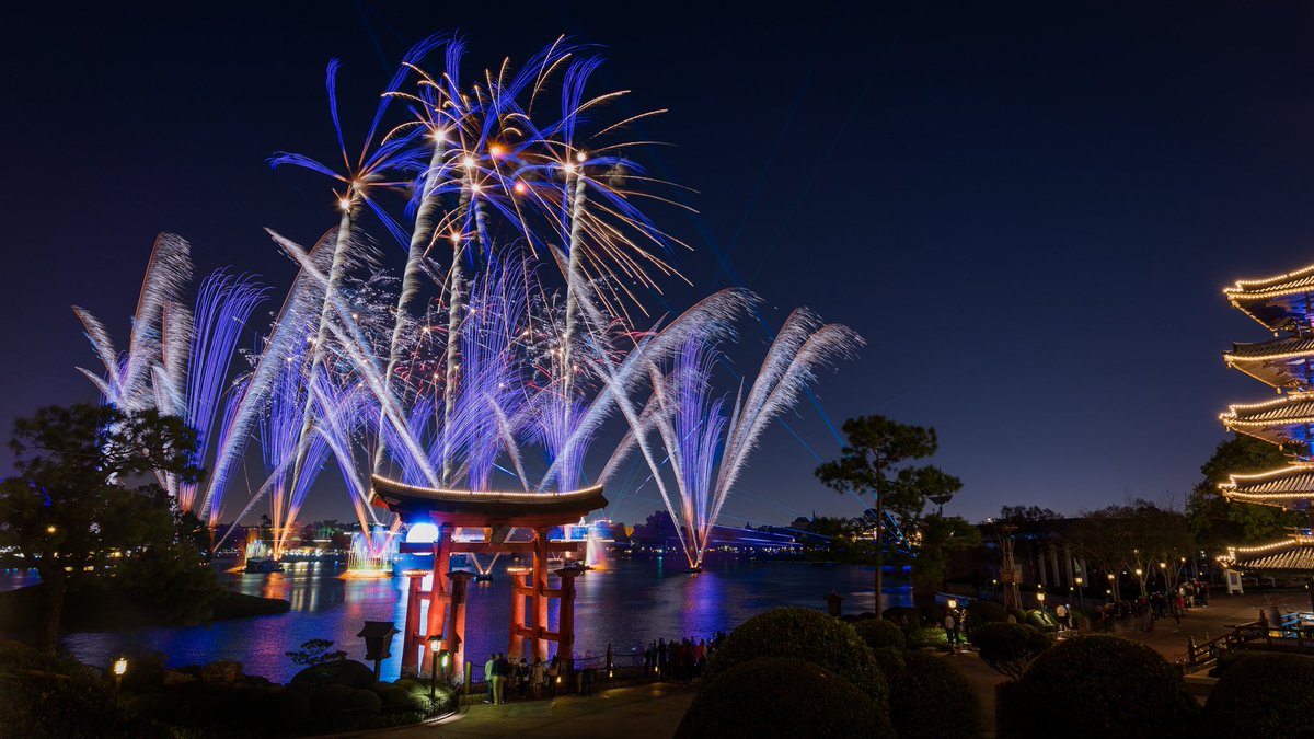 adriancourt's tweet photo. A final #LittleLockdownChallenge by @Joeynoble tonight - thanks so much for organising these and tweeting, been a nice challenge looking back through the archives!
These are the daily fireworks at Epcot’’s World Showcase Lagoon: Illuminations. Epic celebrations to close the day. https://t.co/TcaFuT2oNy
