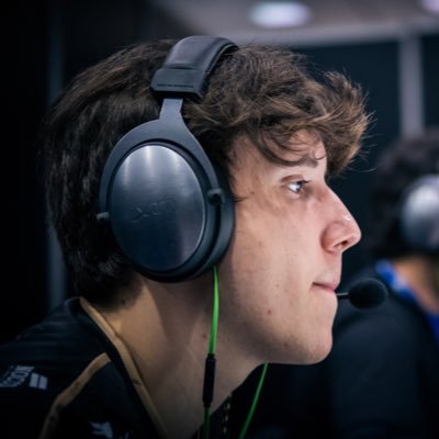 TorcidaNip's tweet photo. É NOSSO, O PRÊMIO DE MELHOR IGL DE 2020 VAI PARA O @PsychoR6, O BRABO, O MELHOR! https://t.co/JdYmnvXvoh
