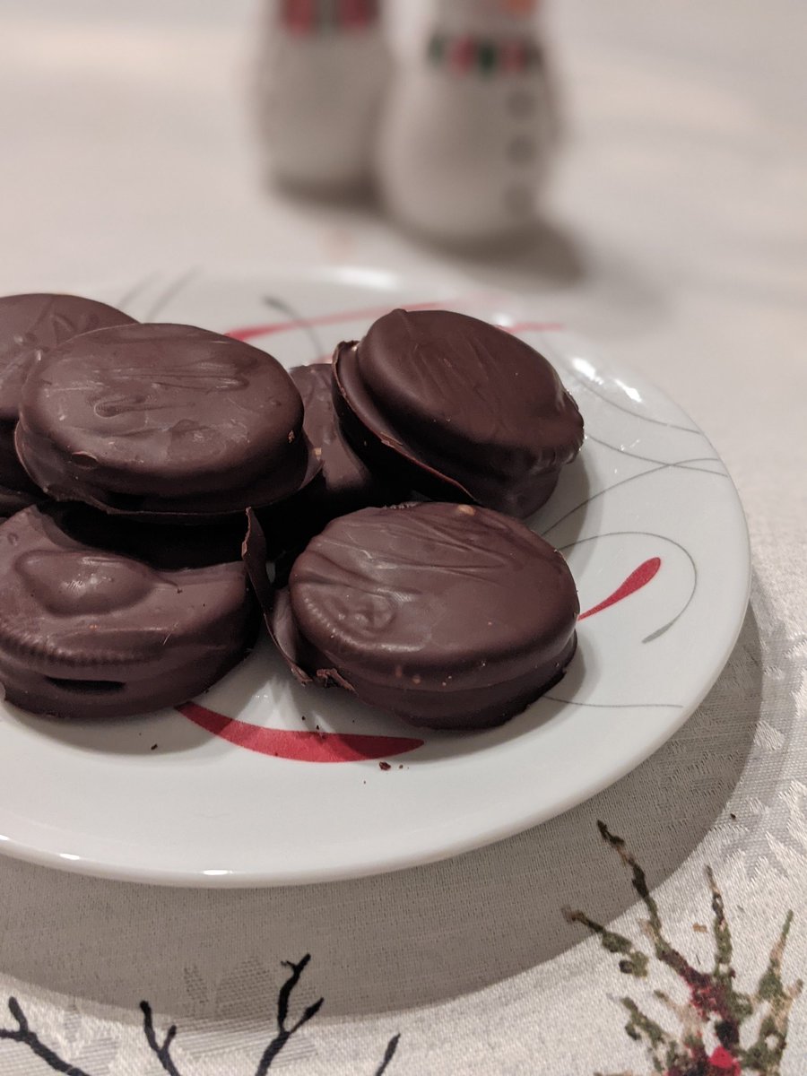 dairy_egg's tweet photo. @Oreo Don't know, my wife and I just made some bomb vegan chocolate covered OREOs. 👍👍 https://t.co/hyu6lmCMYh