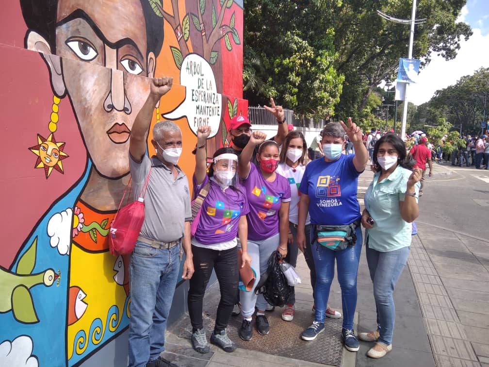 @matsantaana. Clínica Maternidad Santa Ana acompaña a nuestra candidata a la Asamblea Nacional Cecilia Perozo en el cierre de campaña. Rumbo a la victoria del 6 de Diciembre
@NicolasMaduro
@MagaGutierrezV
#6DBolivarYChavezPaLaAsamblea https://t.co/J0vaYQp1Wy
