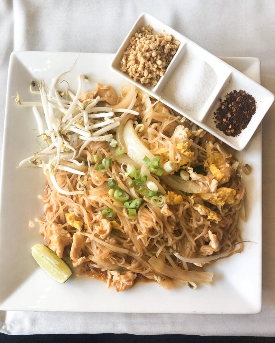 Holiday planning have you stressed out? Let us take care of the food while you prep for everything else!