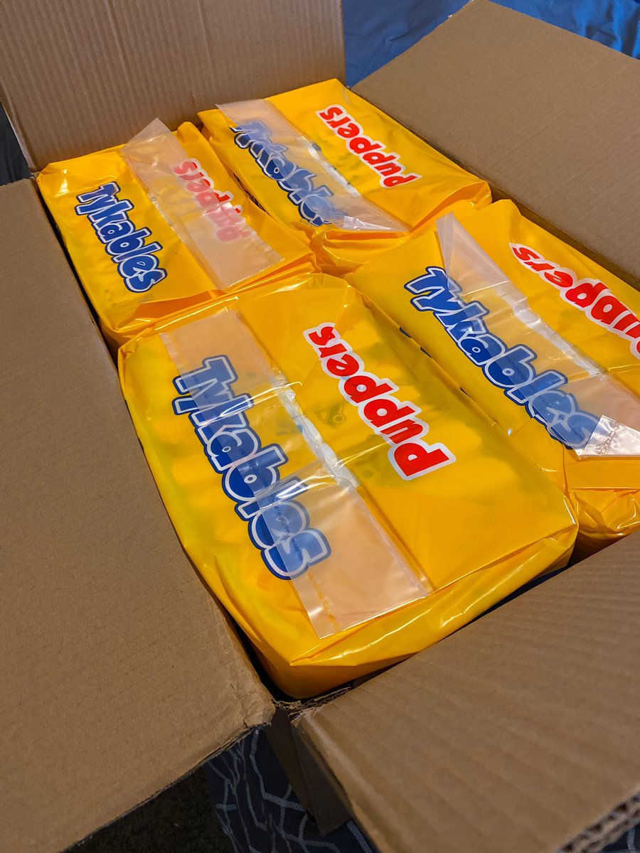 PupLucky1's tweet photo. New supplies just arrived. This pup is ready to be Sir’s and Daddy’s lil pup whenever They want! 🐶🍀🔐#LuckyPupper #LilPupper #CollaredPup https://t.co/gM6DTTjdcM