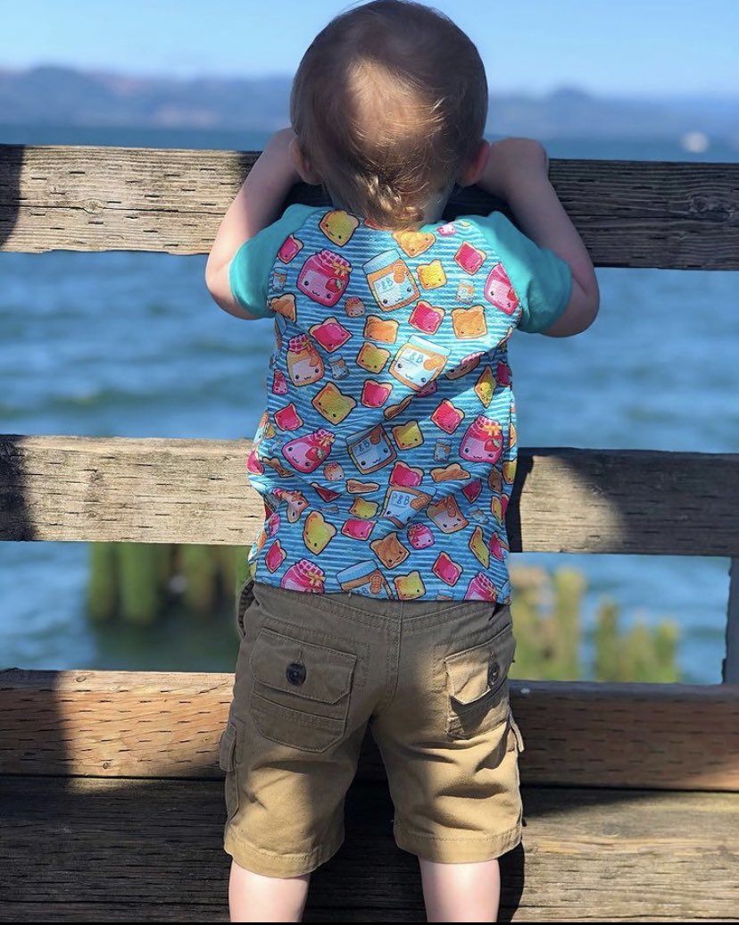 CribnCaboodle's tweet photo. As it’s getting colder, we are dreaming about days that looked like this! 😍 Loving how cute this PB&amp;J raglan is! https://t.co/PmHI2xH7jr