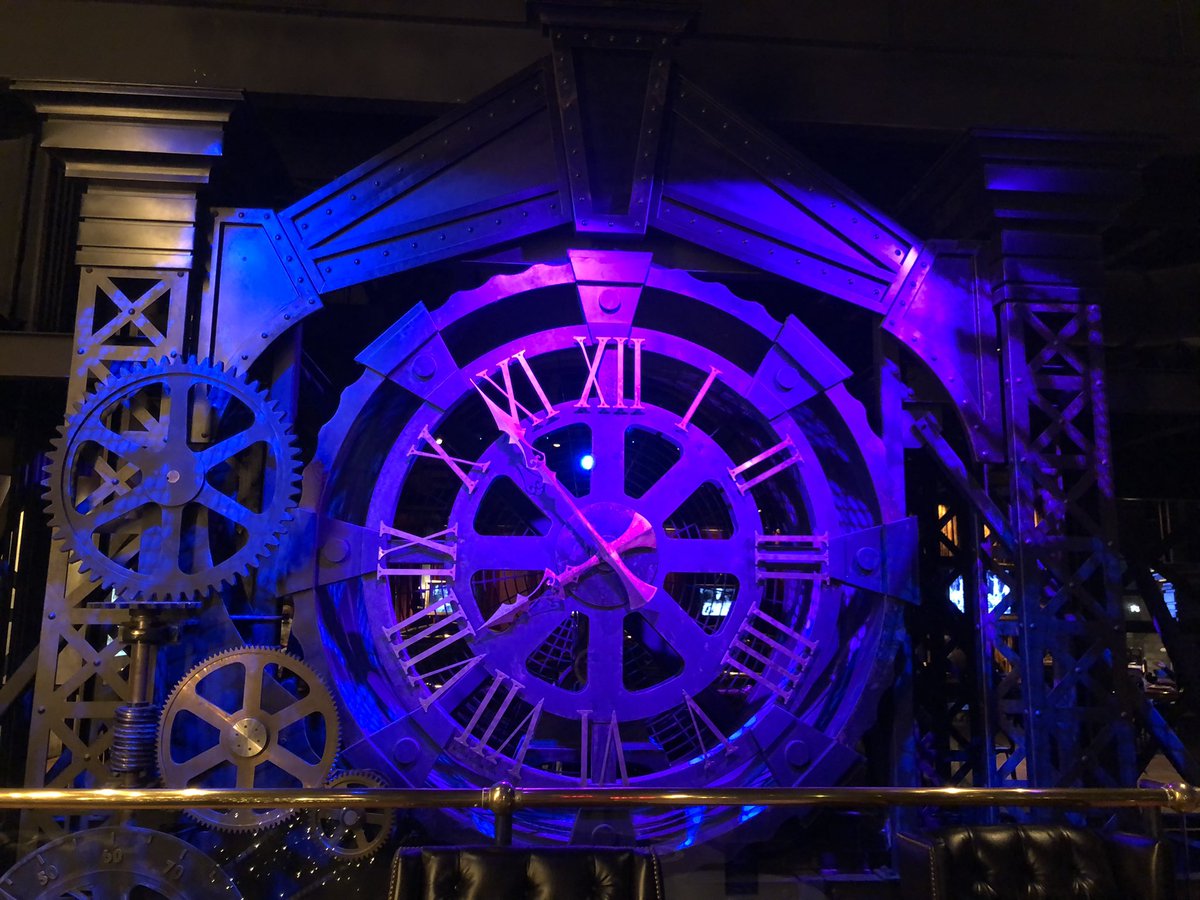 disneygratitud1's tweet photo. The Edison was SO good! #12DaysOfDisneyMagic https://t.co/TNBslGnLe0