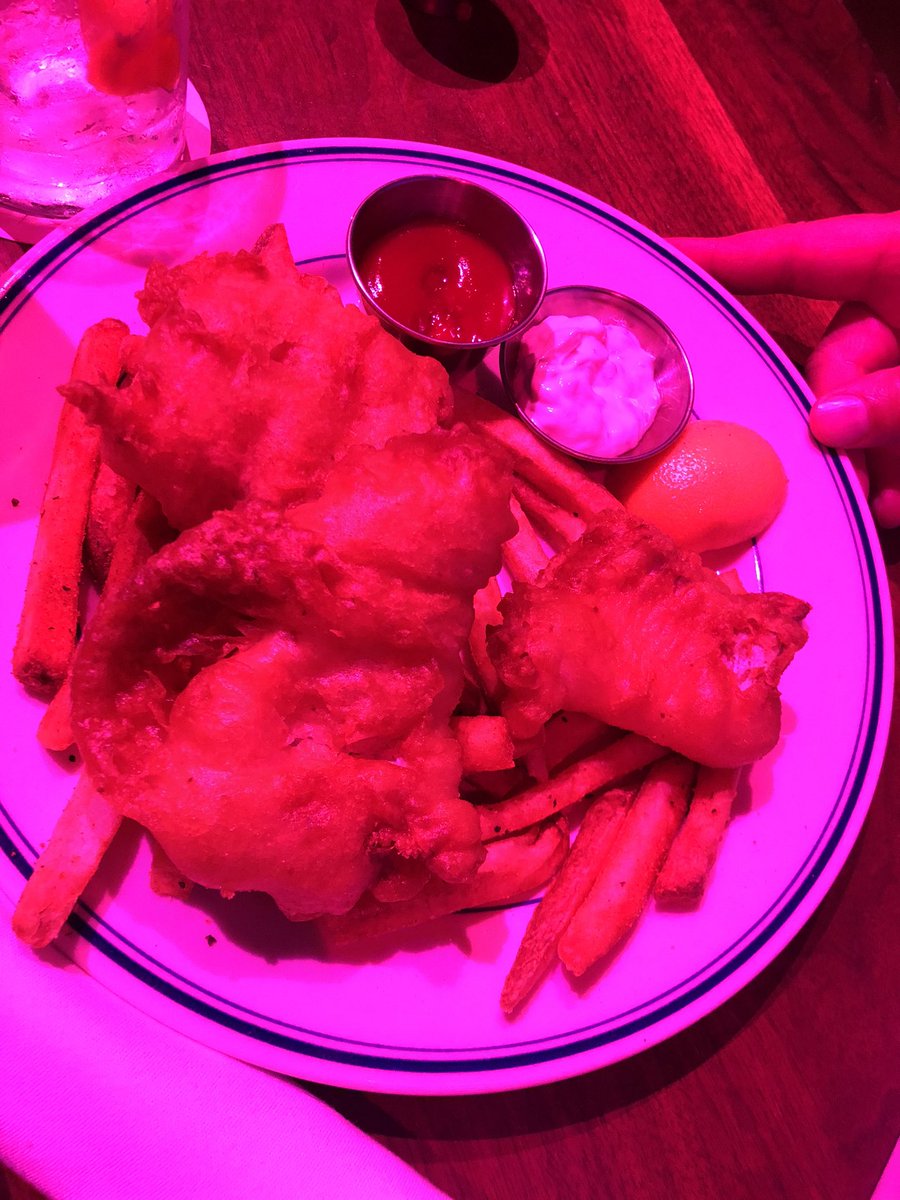 disneygratitud1's tweet photo. The Edison was SO good! #12DaysOfDisneyMagic https://t.co/TNBslGnLe0