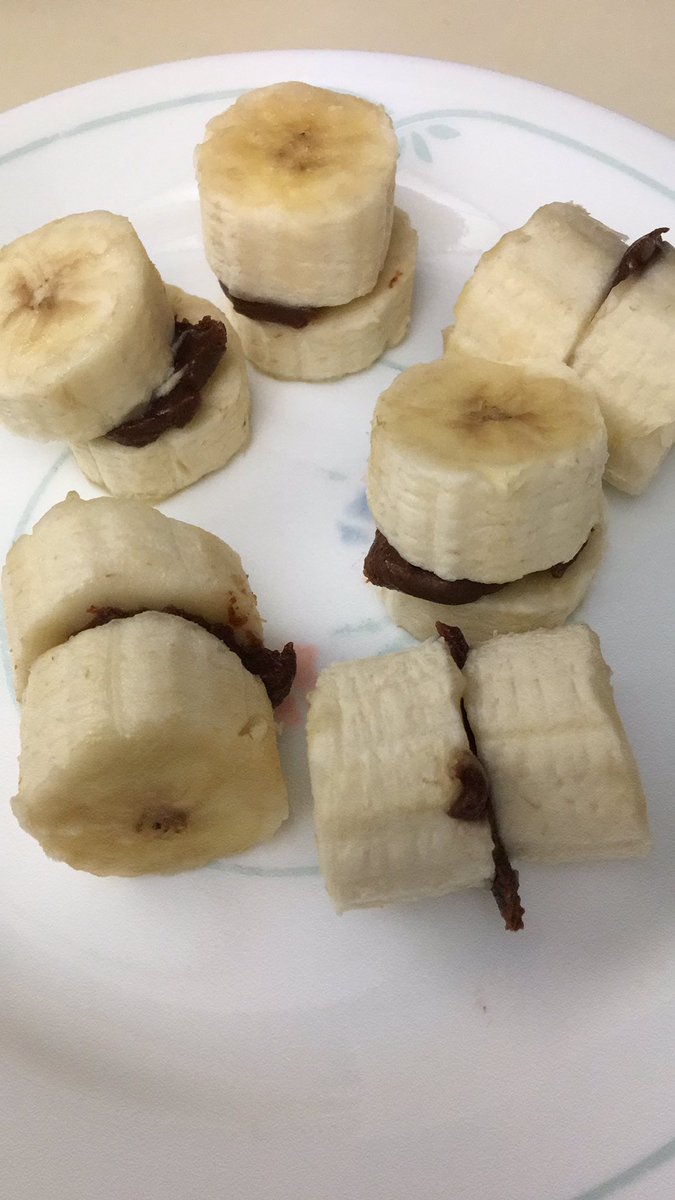 MsGundling's tweet photo. In Snack Club today we made a frozen treat! Banana slices, any type of nut butter (I used Justin’s hazelnut butter) with a raspberry jam sandwich! Pop in freezer for 10 mins &amp; enjoy! #ExpectAmazing #WeAre54 #WeAreArmstrong https://t.co/tn1BE4QphW