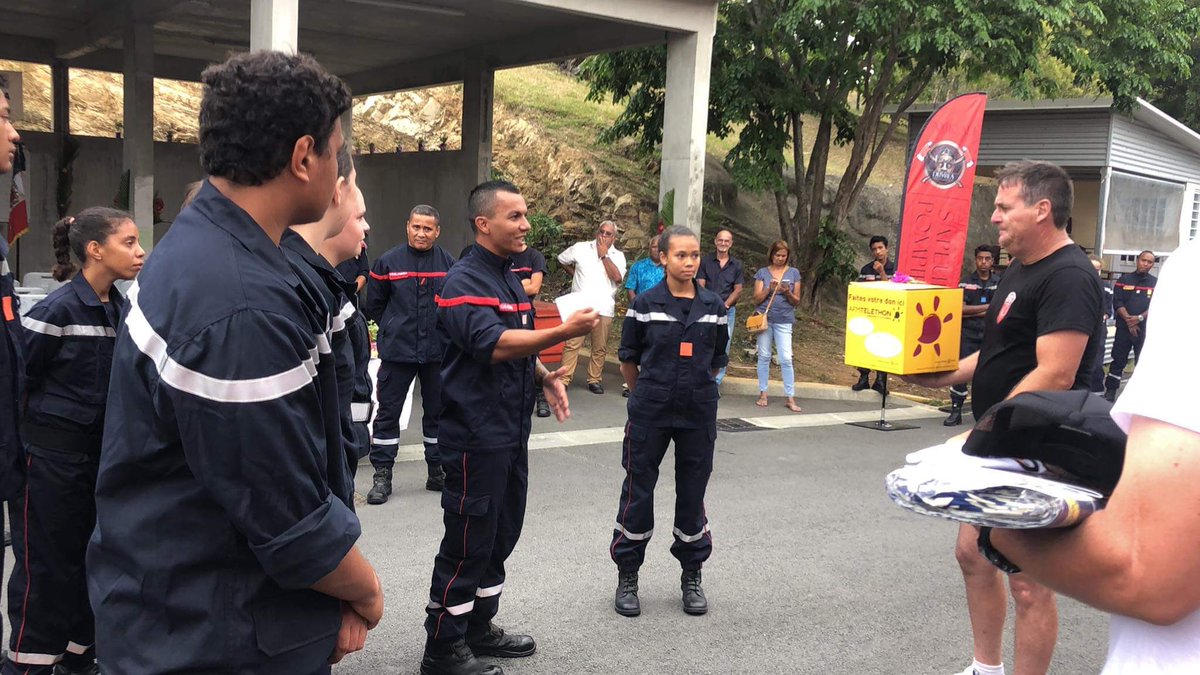 gallina_remi's tweet photo. Dernière ligne droite avant la ligne d’arrivée dans 2 petites heures à Nouméa. 💪🚒🏃🏻‍♂️🇫🇷 #AFMTELETHON #GRANDETRAVERSEE2020 @TPompiers @PompiersFR @Telethon_France https://t.co/dsZApJ4211